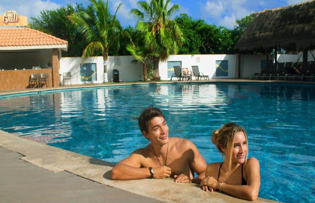 Tour de 2 días: Isla Mujeres en catamarán y nado con delfines + Crucero Columbus con cena romántica - Foto 16